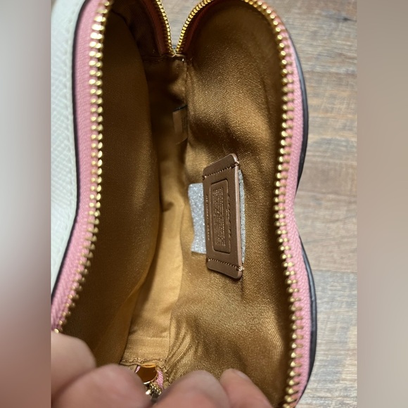 Heart Crossbody In Signature Canvas With Heart Cherry
Print - Picture 8 of 12